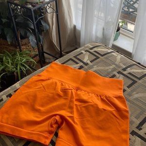BUTT SCRUNCH SHEIN WORKOUT SHORTS